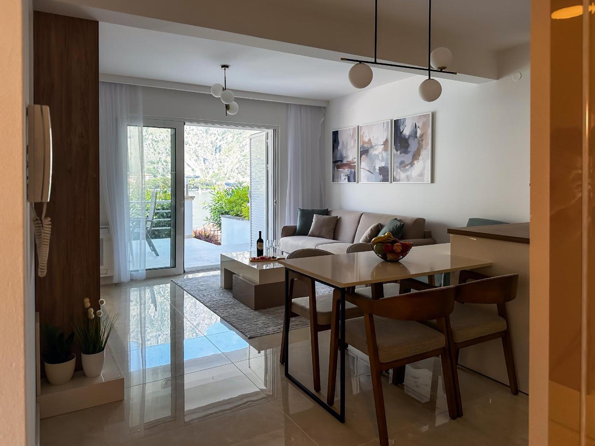 Chillout Apartment In Kotor Bay Bagian luar foto